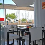 Ξενοδοχείο Zephyros 3*