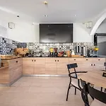 Ξενοδοχείο Zephyros 3*