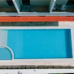 Zephyros Hotel