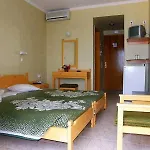 Zephyros Hotel 3*