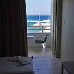 Zephyros Hotel 3*
