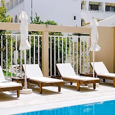 Zephyros Hotel