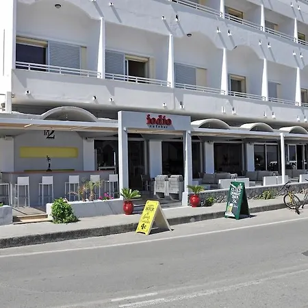 Zephyros Hotel