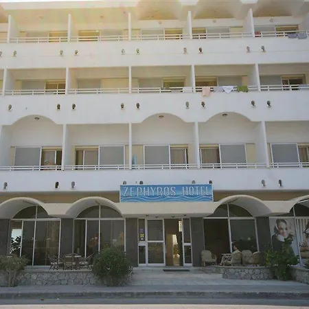 Zephyros Hotel 3*
